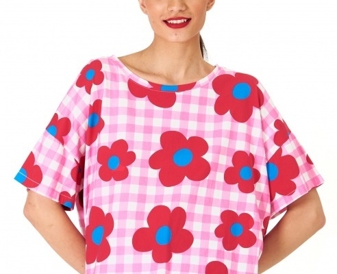 274911-camiseta-vichy-flores-fucsia