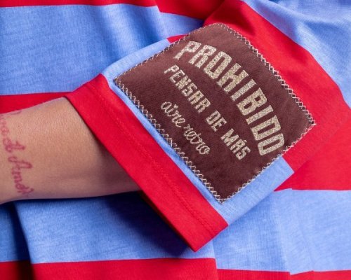 camiseta-prohibido-pensar-de-mas