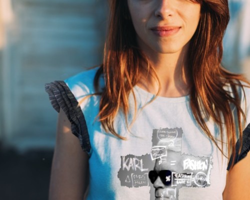 camiseta-de-mujer-oversize-karl-end-blanca